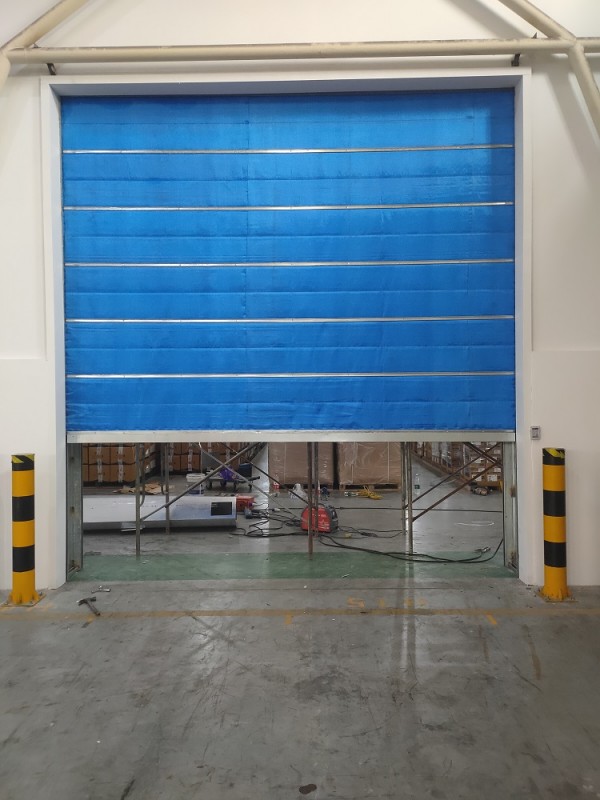 無機布防火卷簾門